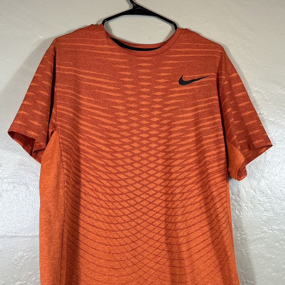 Nike Dri Fit Orange Geo Print Workout Shirt Running Performance T Tee Tiger